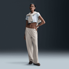 Nike Sportswear Chill Knit Pantalón de velvetón de talle medio – Mujer