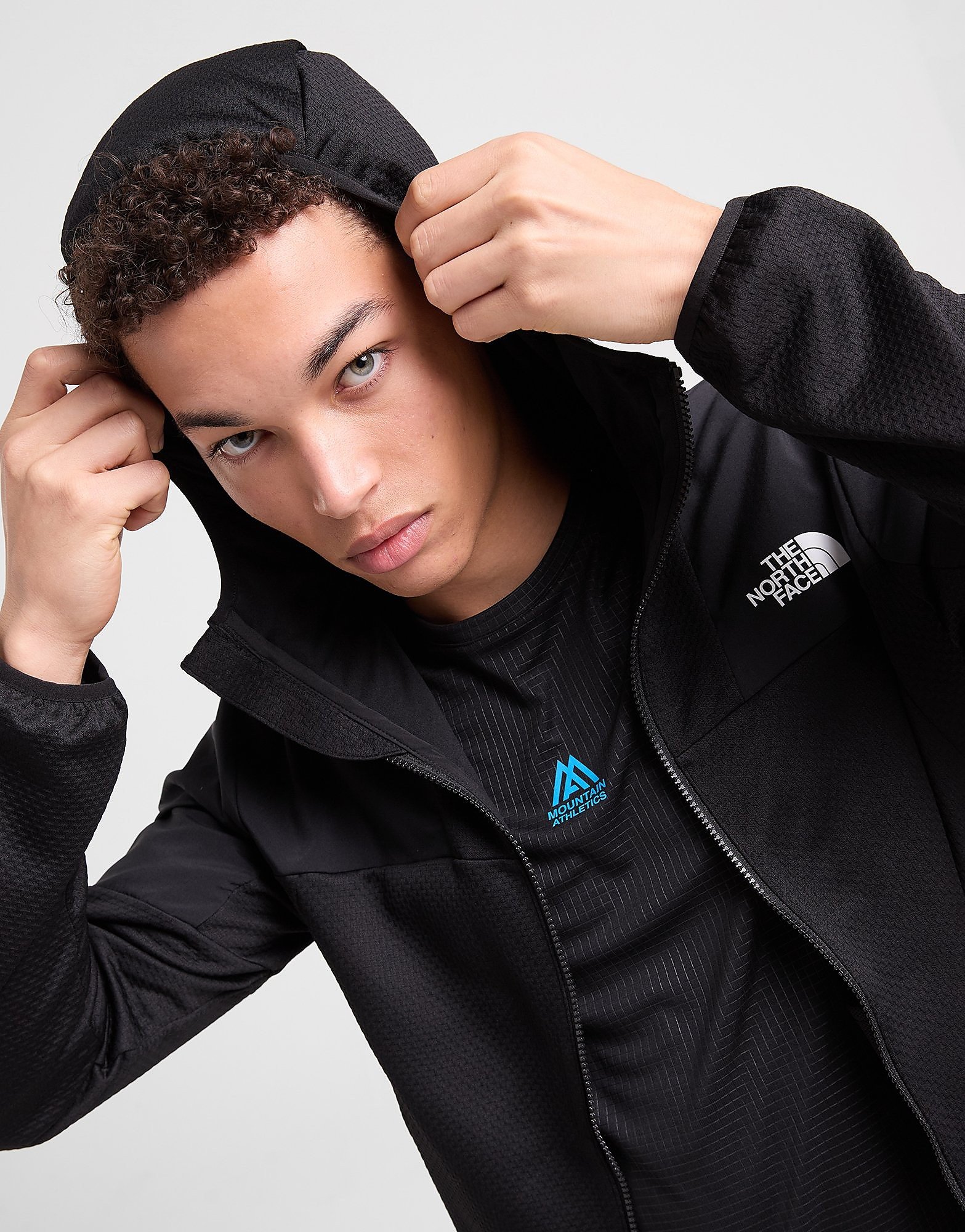 The North Face Sudadera con capucha Mountain Athletics 2, Negro